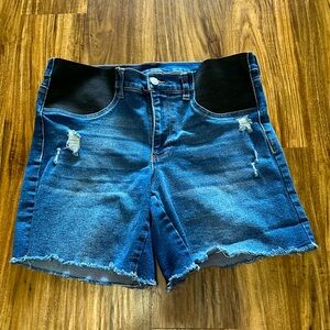 Time and Tru Maternity Shorts